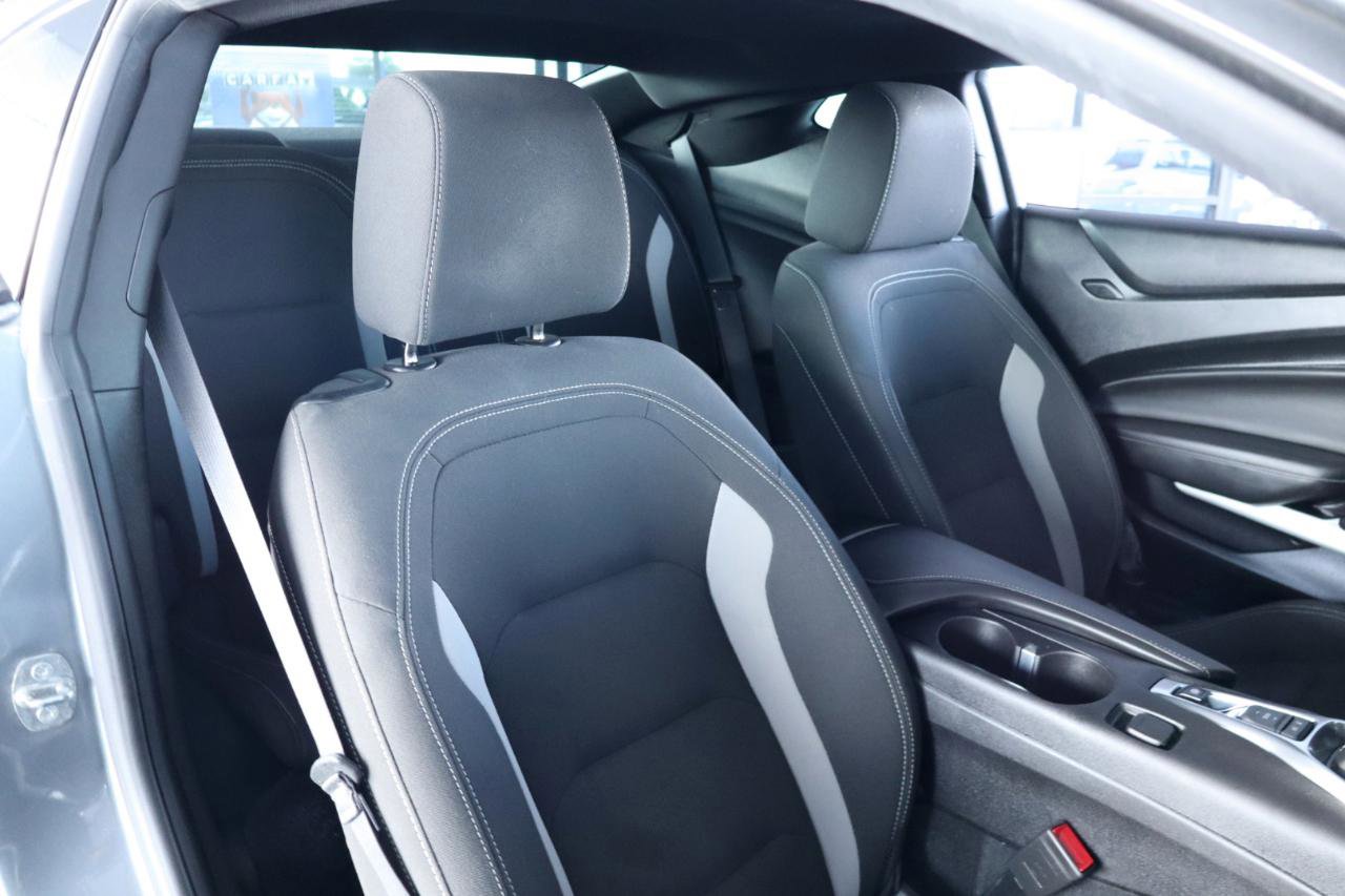 Used 2019 Chevrolet Camaro LT w/ Technology Package RWD image 33