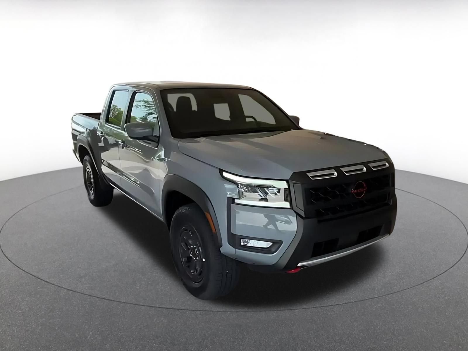 Used 2026 Nissan Frontier PRO-4X AWD/4WD image 3