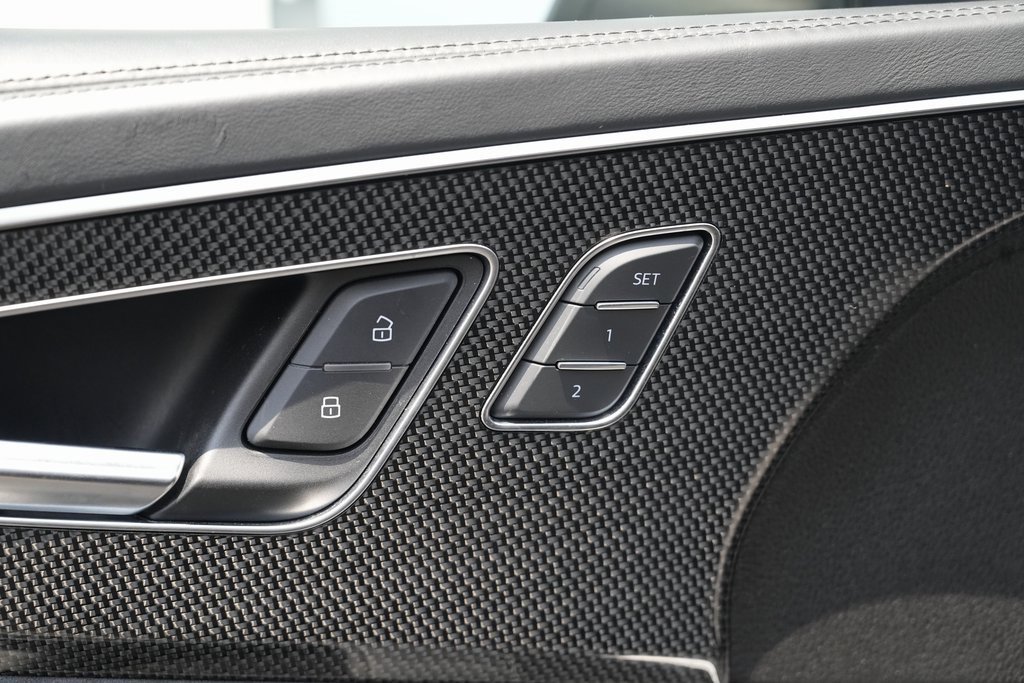 Used 2022 Audi SQ8 Prestige w/ Prestige Package image 28