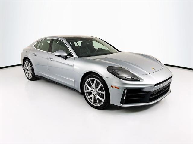 Used 2025 Porsche Panamera RWD image 3