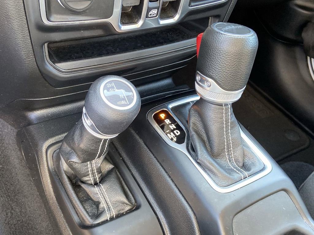 Used 2023 Jeep Gladiator Overland image 39