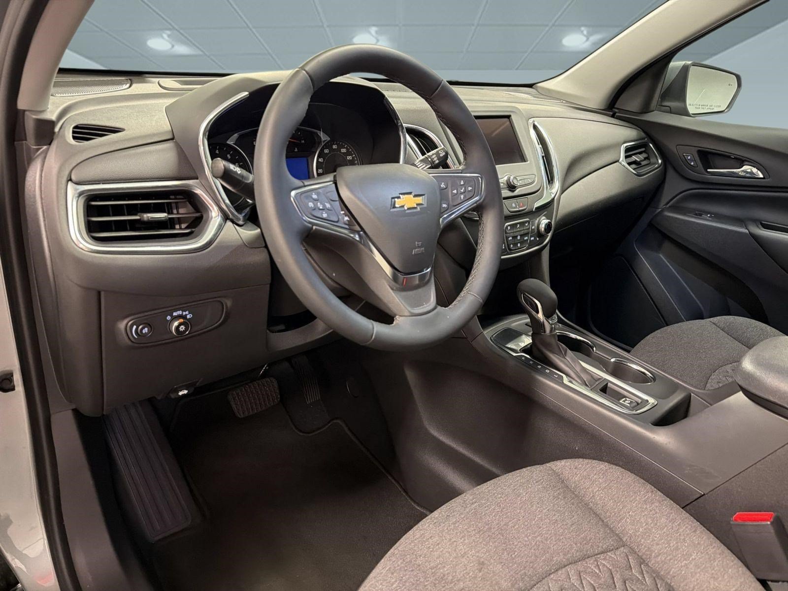 Used 2023 Chevrolet Equinox LT FWD image 4