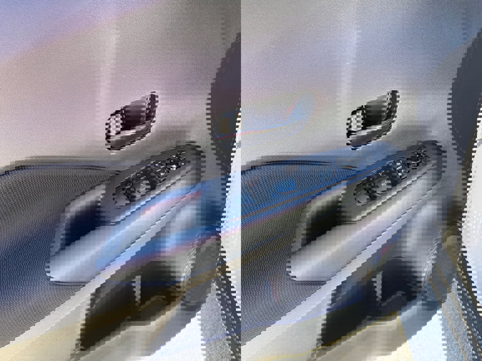 Used 2023 Nissan Kicks S image 11