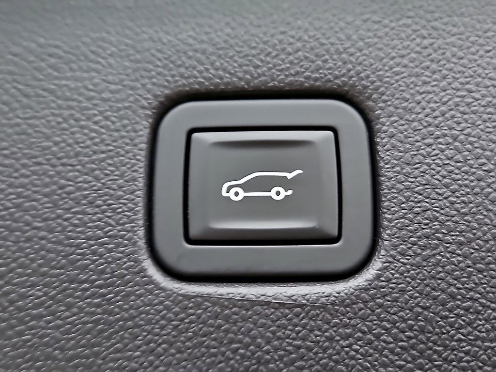 Used 2020 Chevrolet Blazer RS image 31