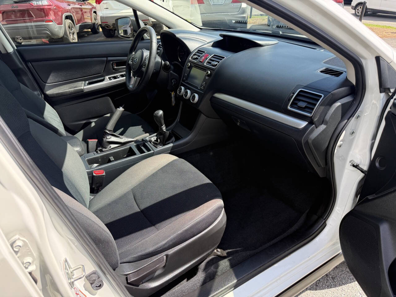 Used 2017 Subaru Crosstrek 2.0i AWD/4WD image 13