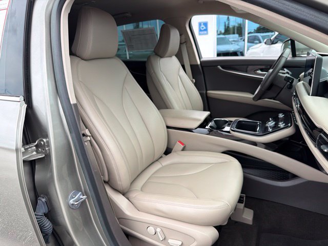 Certified 2023 Lincoln Nautilus FWD w/ Premium Package image 20