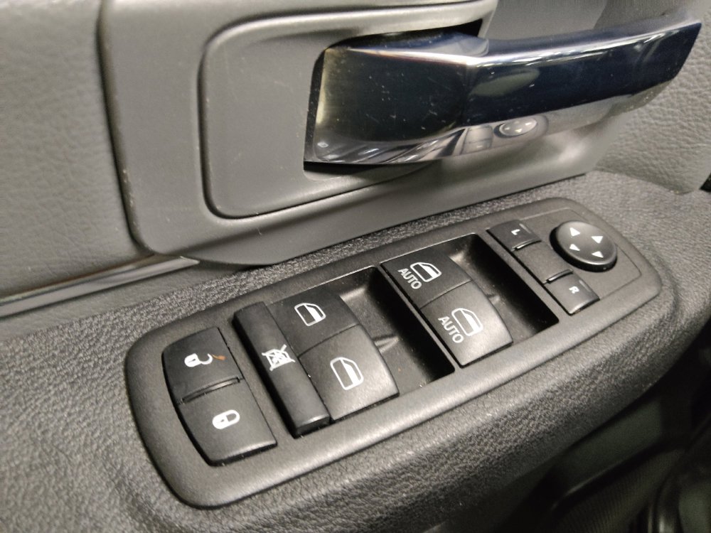 Used 2023 RAM 1500 Classic SLT w/ Trailer & Traction Group AWD/4WD image 27