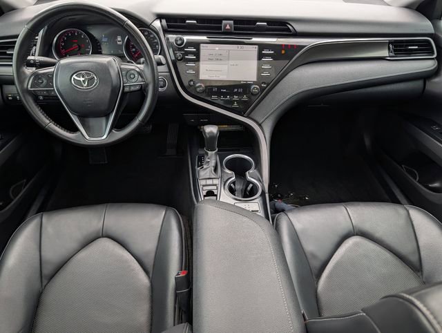 Used 2020 Toyota Camry XSE FWD image 11