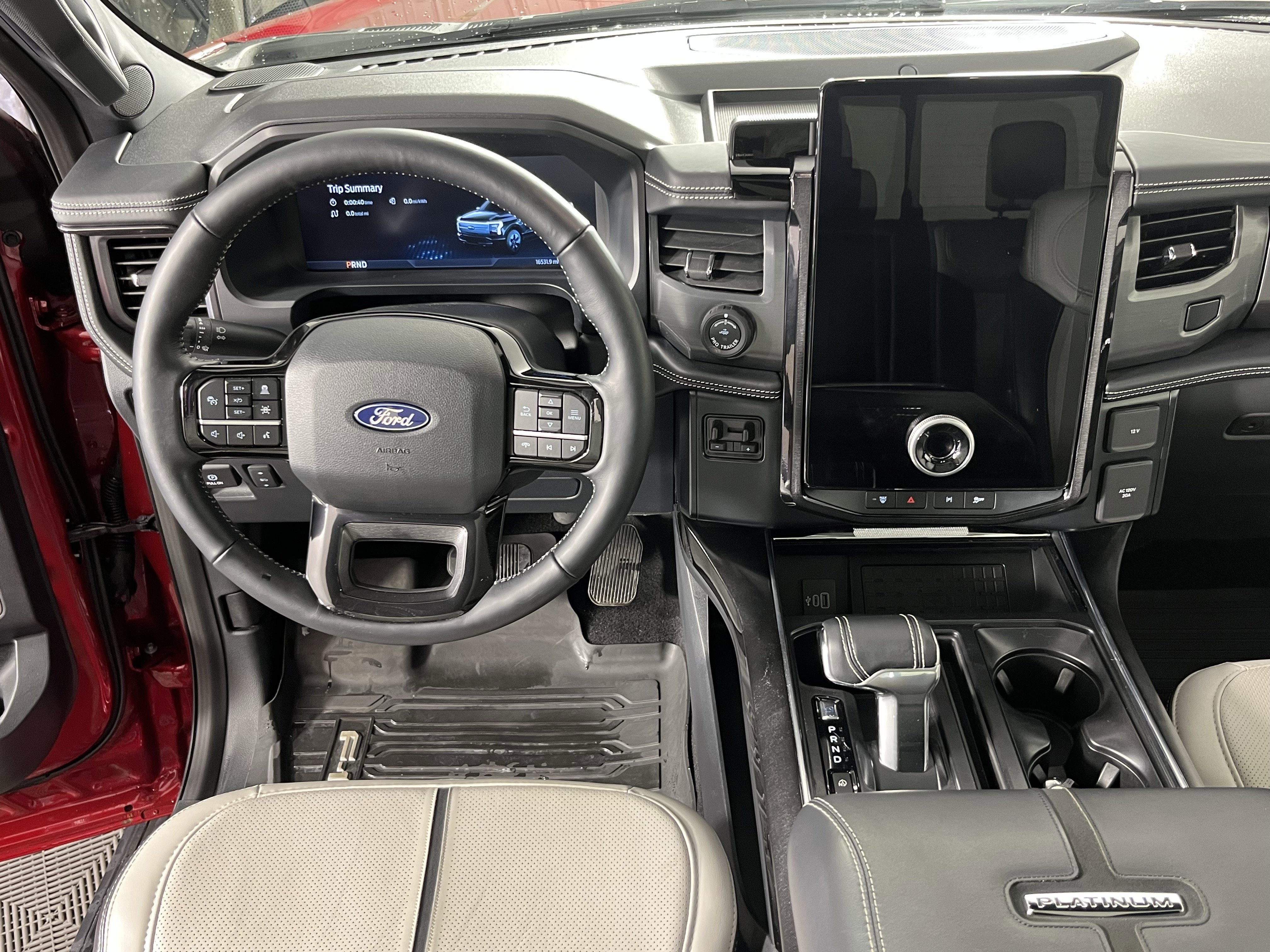 Used 2025 Ford F150 Lightning Platinum image 12