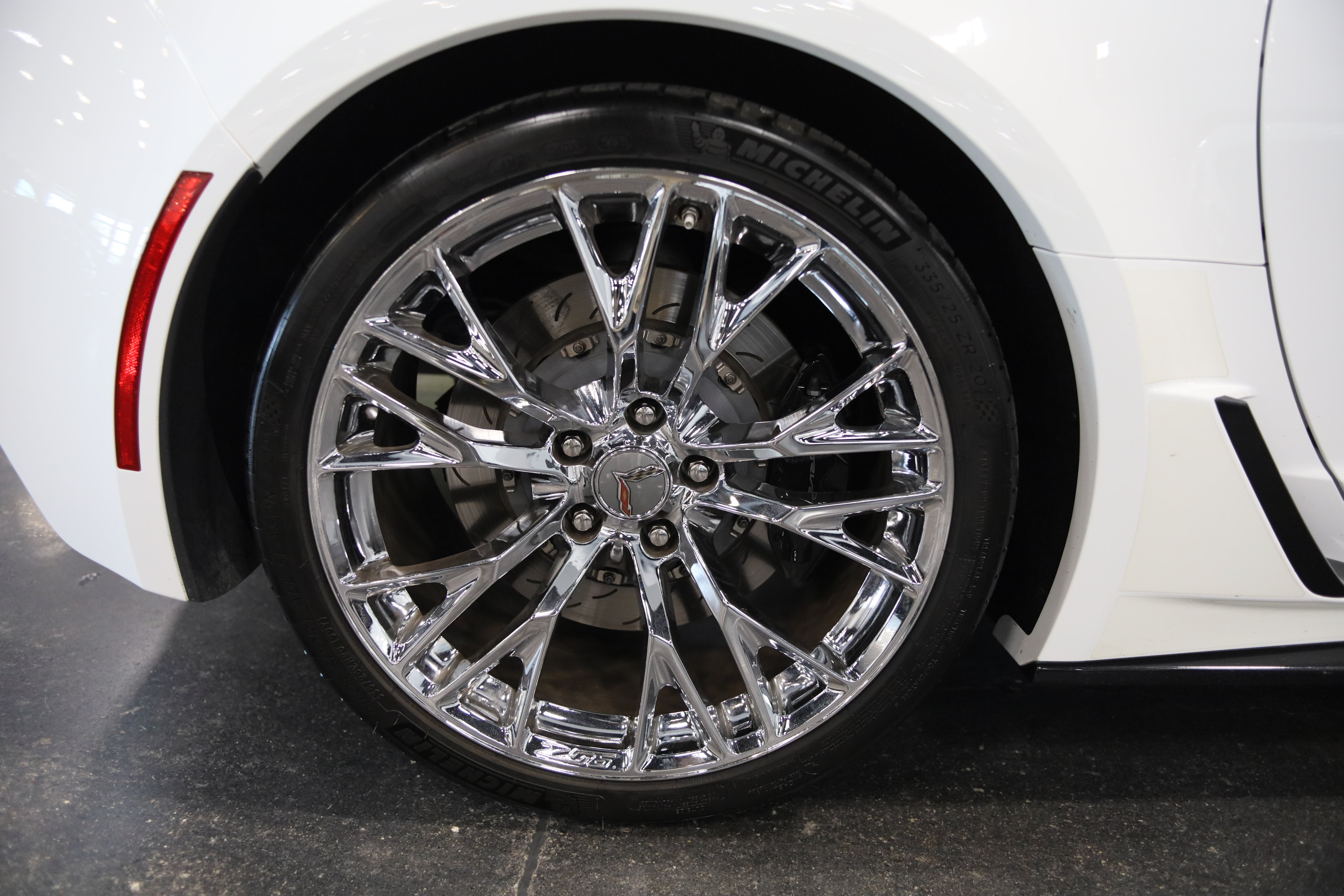 Used 2016 Chevrolet Corvette Z06 w/ 3LZ Preferred Equipment Group RWD image 14