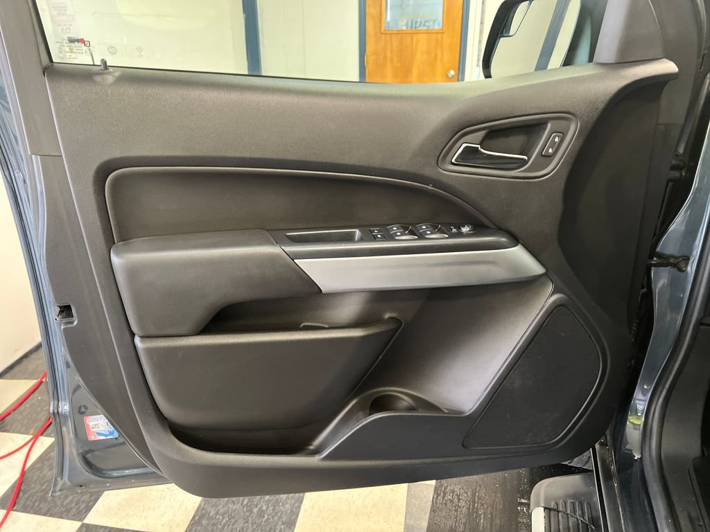 Used 2020 Chevrolet Colorado LT w/ LT Convenience Package AWD/4WD image 34