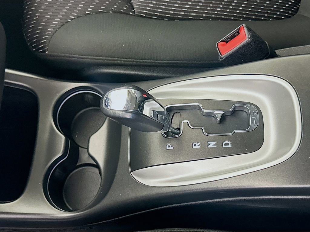 Used 2019 Dodge Journey SE w/ Premium Group image 23