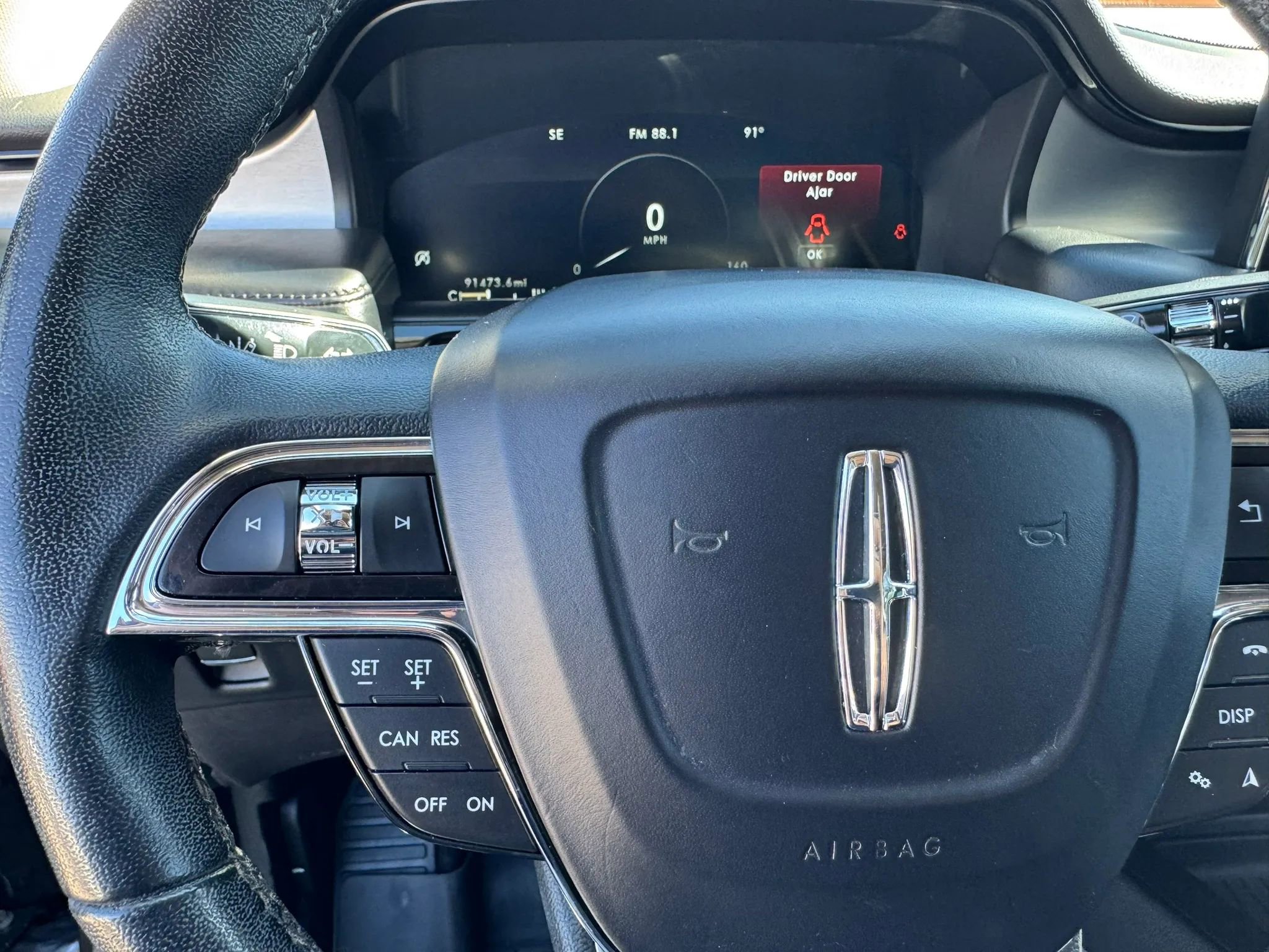 Used 2022 Lincoln Nautilus FWD w/ Premium Package image 33
