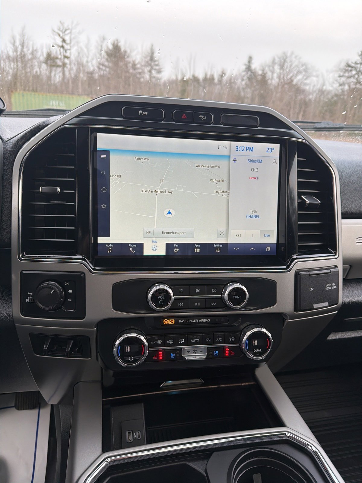 Certified 2022 Ford F250 Lariat w/ Black Appearance Package image 24