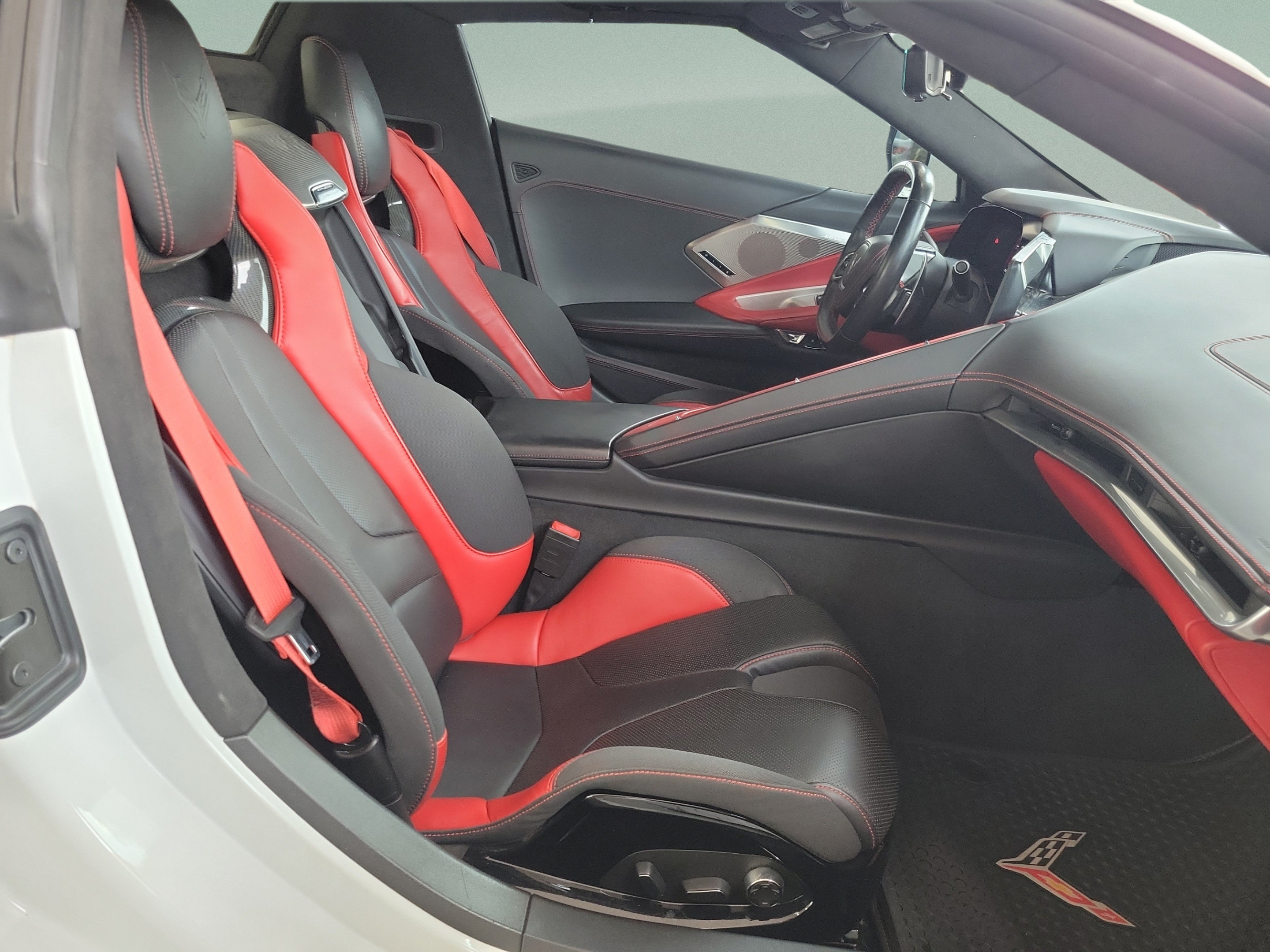 Used 2021 Chevrolet Corvette Stingray Premium Conv w/ Z51 Performance Package RWD image 31
