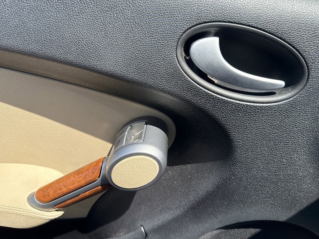 Used 2010 Mercedes-Benz SLK 350 image 20