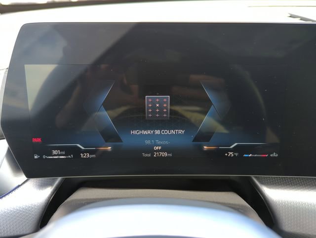 Used 2025 BMW X2 xDrive28i w/ M Sport Package image 39