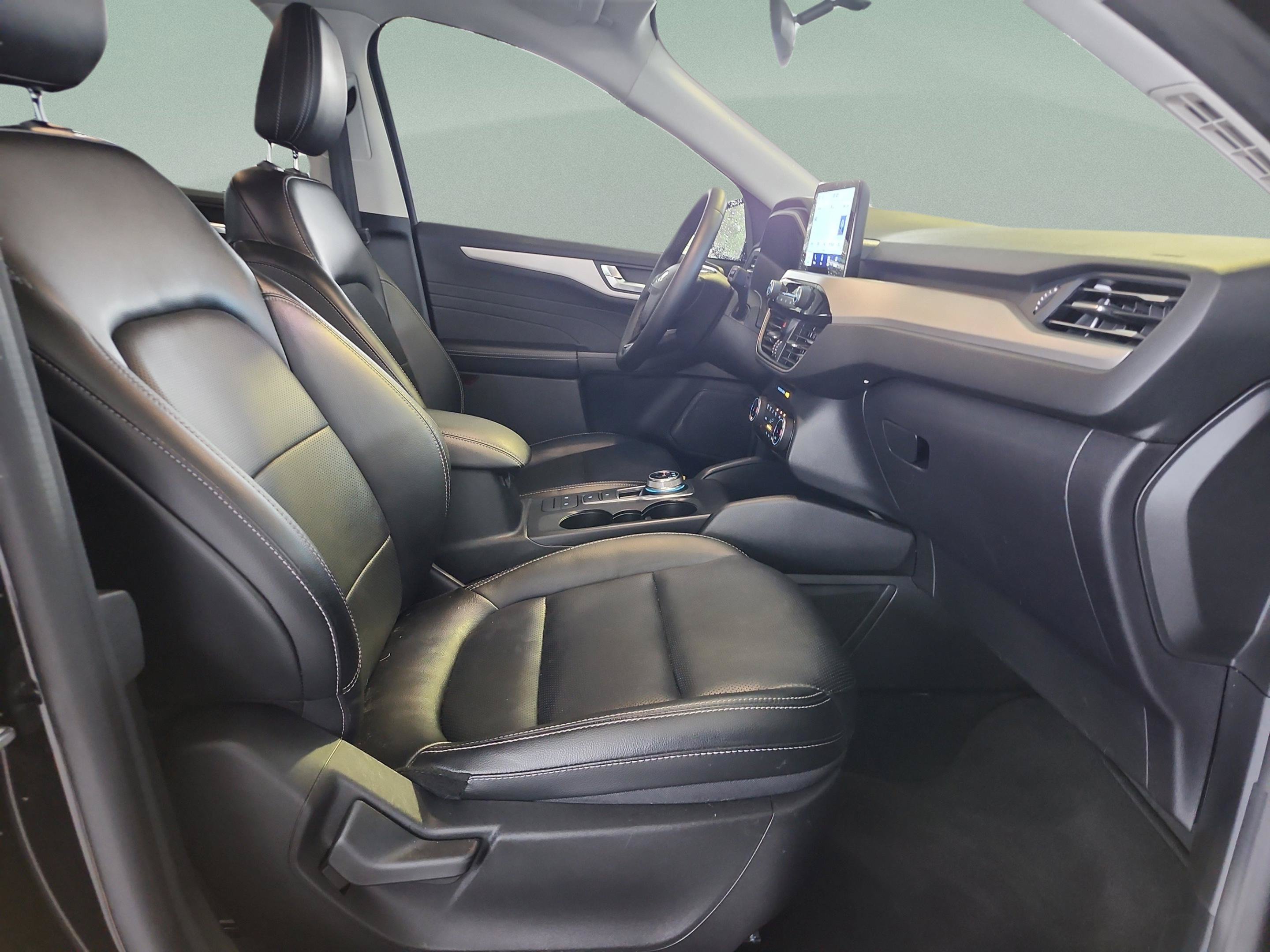 Certified 2022 Ford Escape SEL FWD image 19