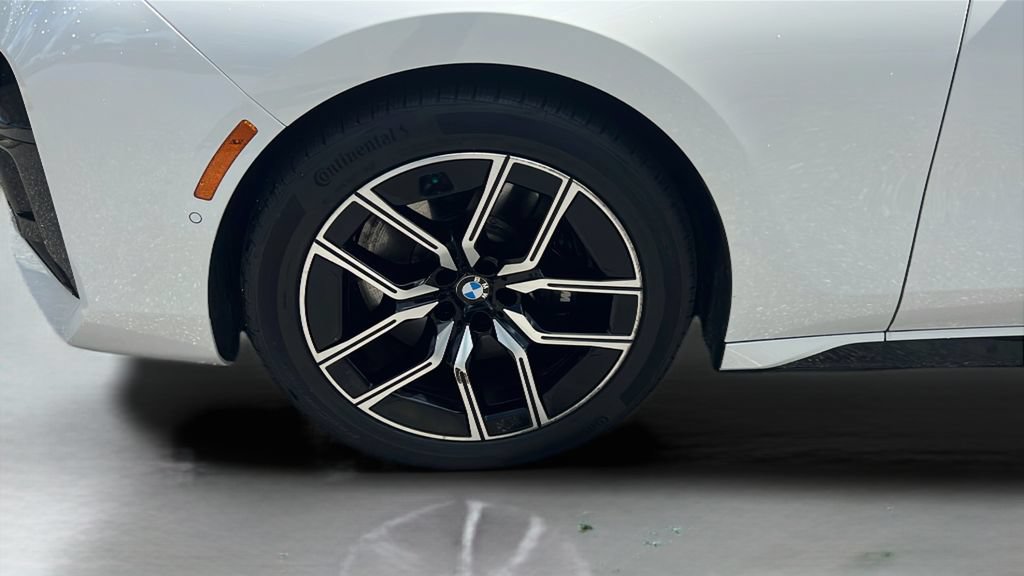 Used 2024 BMW 760i xDrive w/ Executive Package AWD/4WD image 26