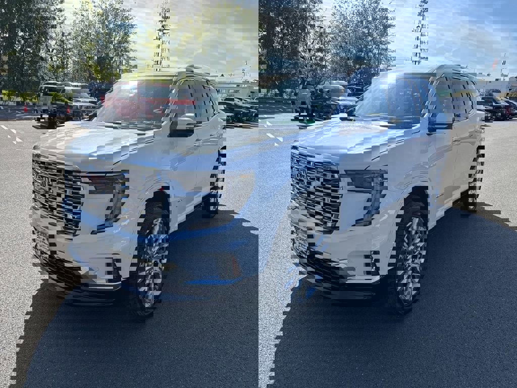 New 2026 GMC Acadia Denali w/ Super Cruise Package image 3