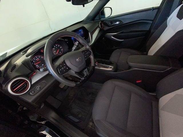 Used 2024 Chevrolet Trax RS w/ Driver Confidence Package FWD image 31