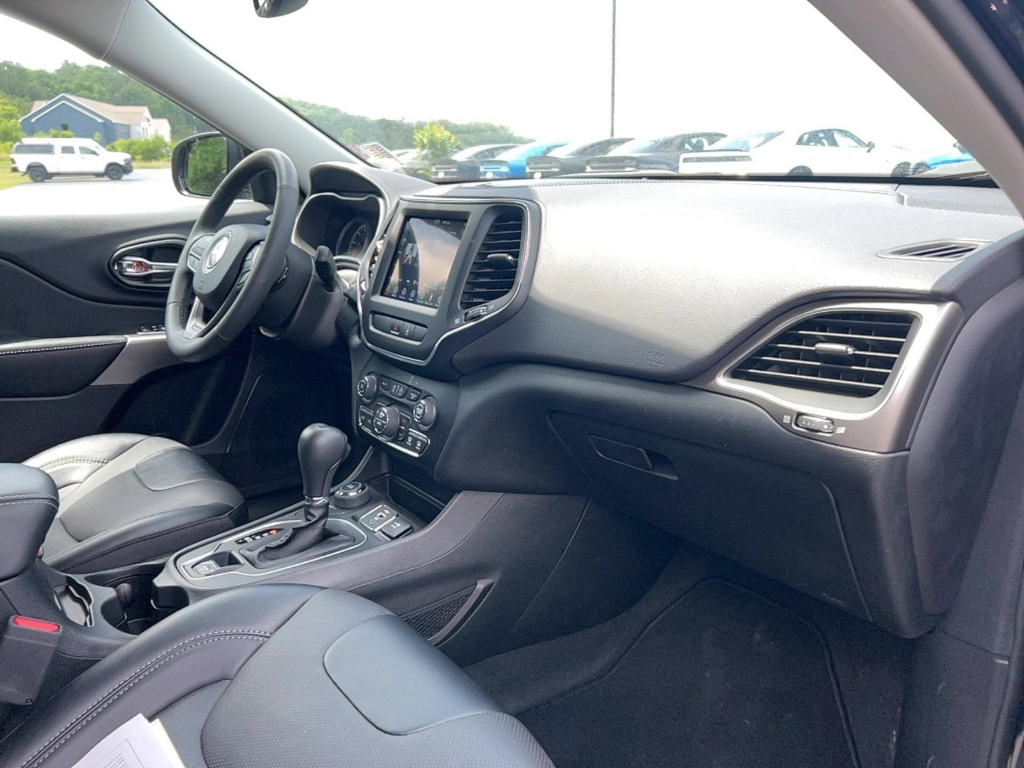 Used 2022 Jeep Cherokee Latitude Lux AWD/4WD image 22