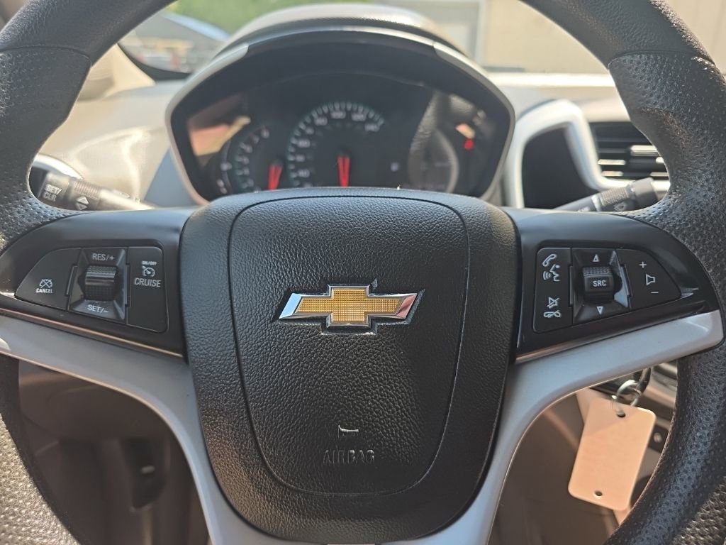 Used 2018 Chevrolet Sonic LT FWD image 15