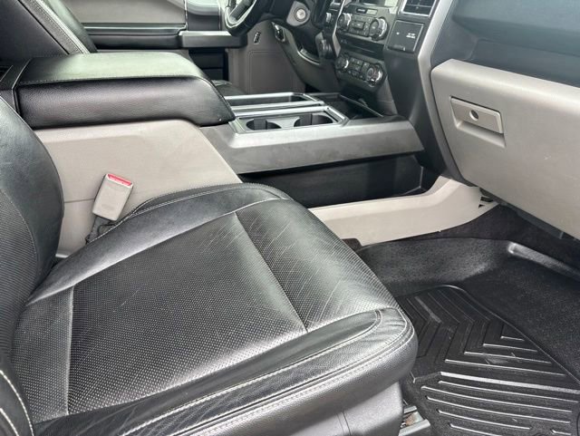 Used 2017 Ford F150 XLT w/ Equipment Group 302A Luxury AWD/4WD image 38