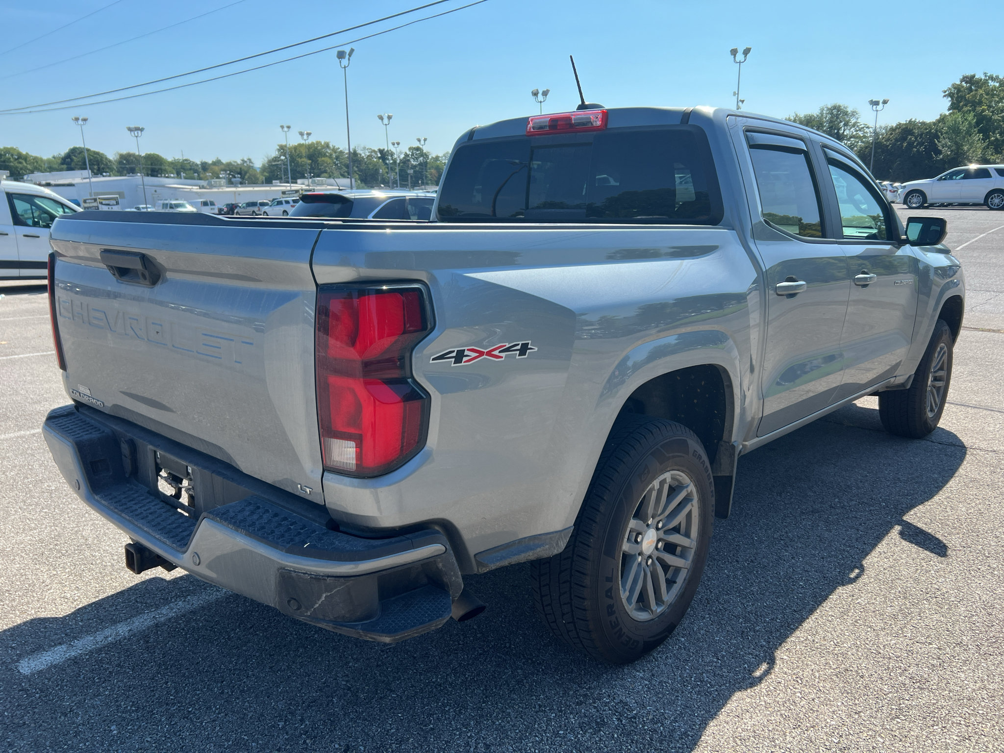 Used 2024 Chevrolet Colorado LT w/ LT Convenience Package III AWD/4WD image 3