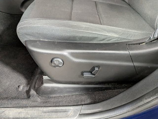 Used 2012 Jeep Grand Cherokee Laredo w/ Laredo E Group image 12