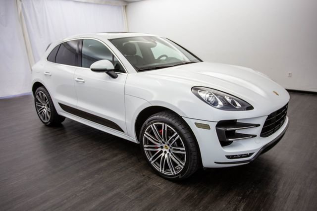 Used 2015 Porsche Macan Turbo image 2