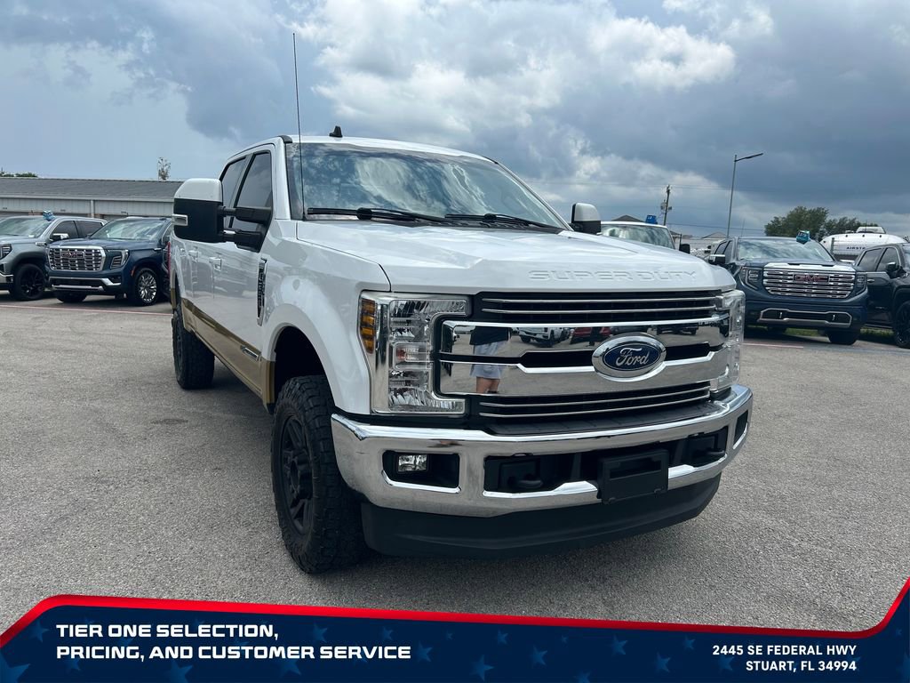 Used 2019 Ford F250 Lariat w/ Lariat Value Package AWD/4WD image 3