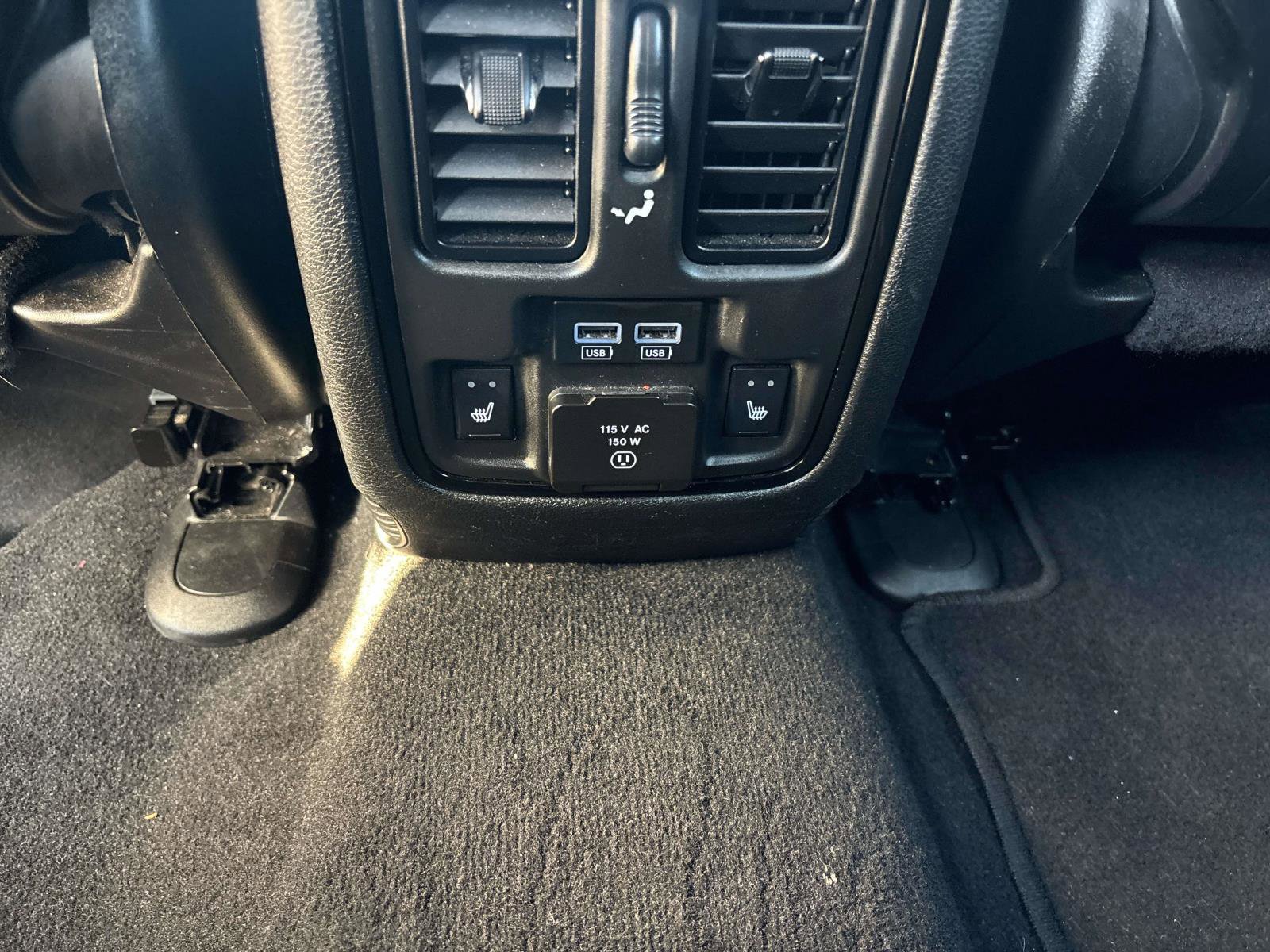 Used 2024 Dodge Durango GT AWD/4WD image 13