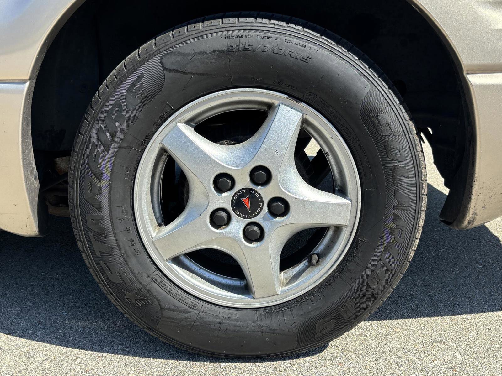 Used 2002 Pontiac Montana Extended w/ Premium Seating Pkg image 37
