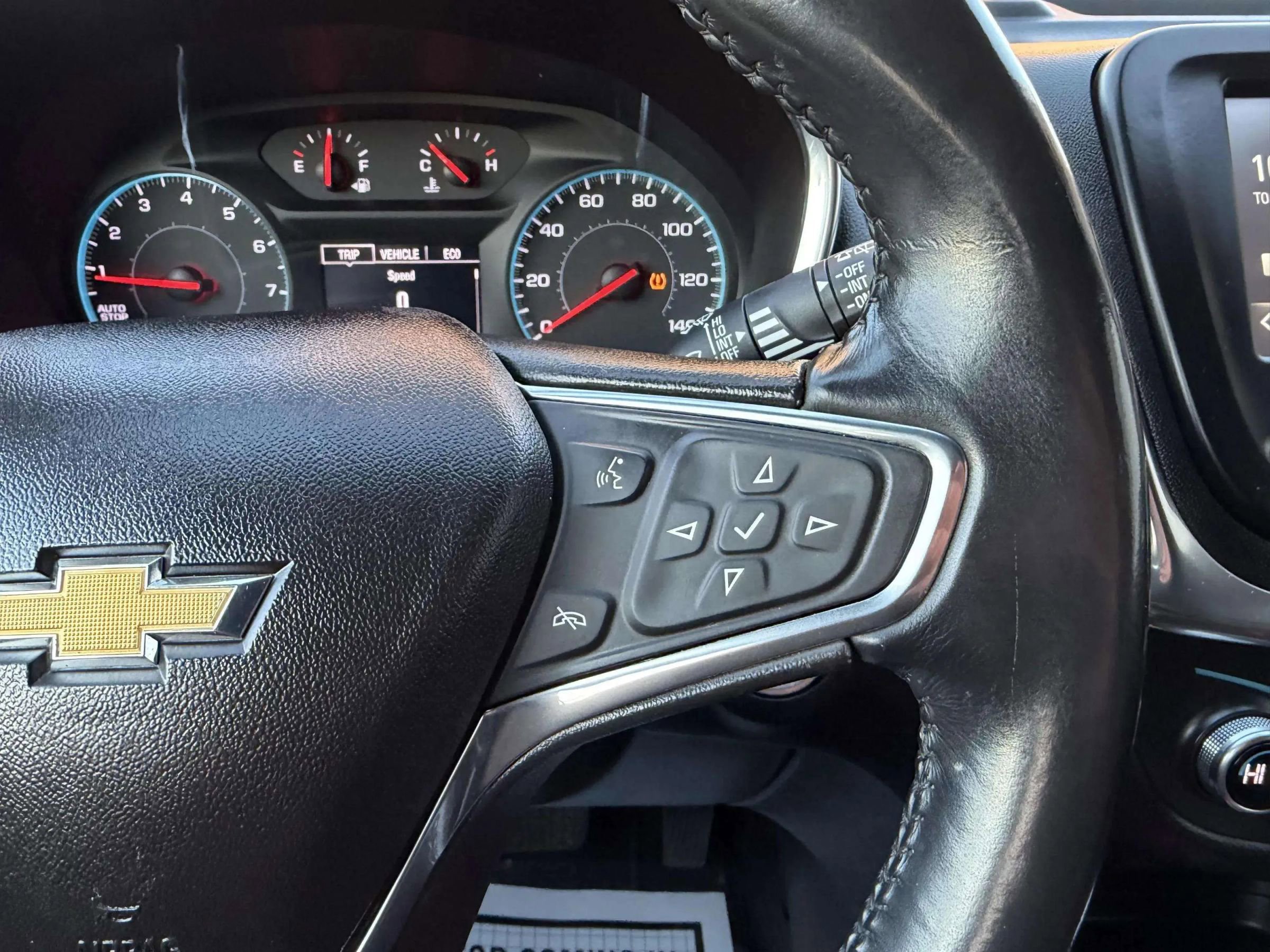 Used 2018 Chevrolet Equinox LT image 28