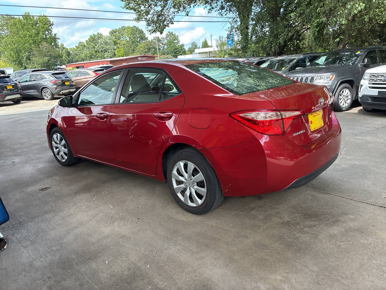 Used 2017 Toyota Corolla LE FWD image 8