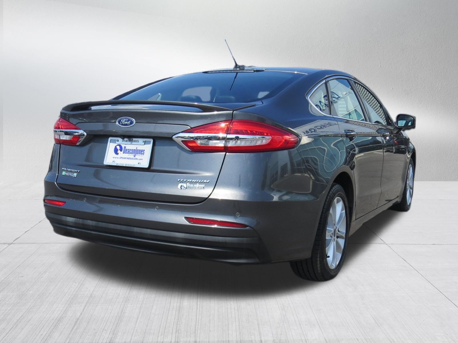 Used 2019 Ford Fusion Energi Titanium FWD image 3