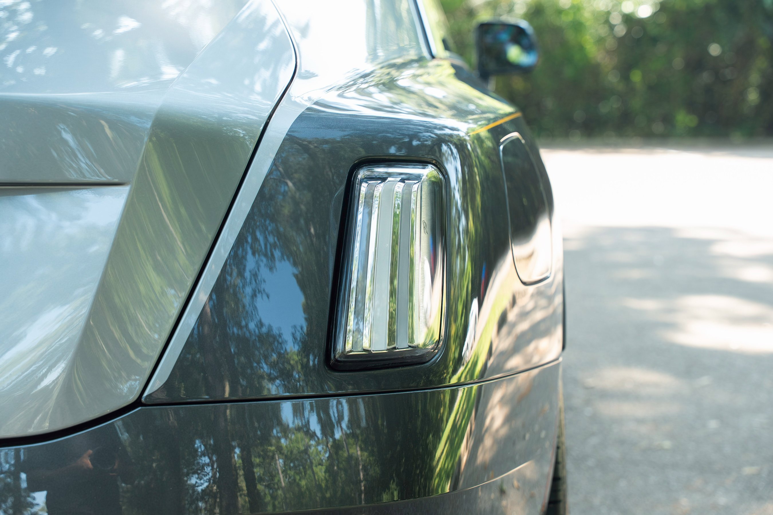 Used 2025 Rolls-Royce Spectre w/ Spectre Launch Package image 43