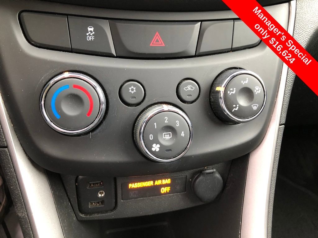 Used 2022 Chevrolet Trax LS w/ Tint and Cruise Package image 15