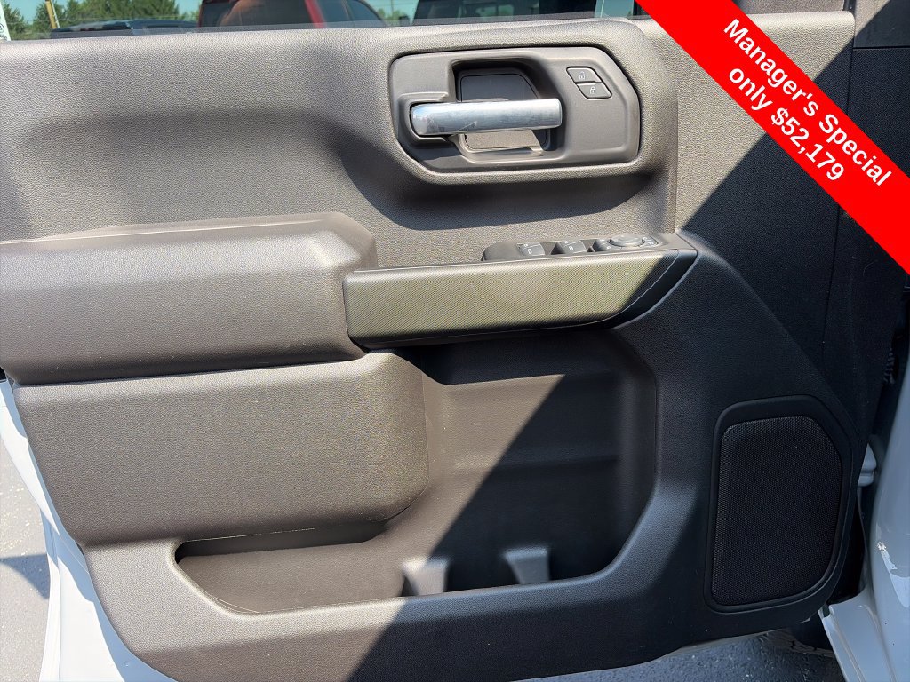 Used 2025 Chevrolet Silverado 2500 Custom w/ Custom Value Package AWD/4WD image 15