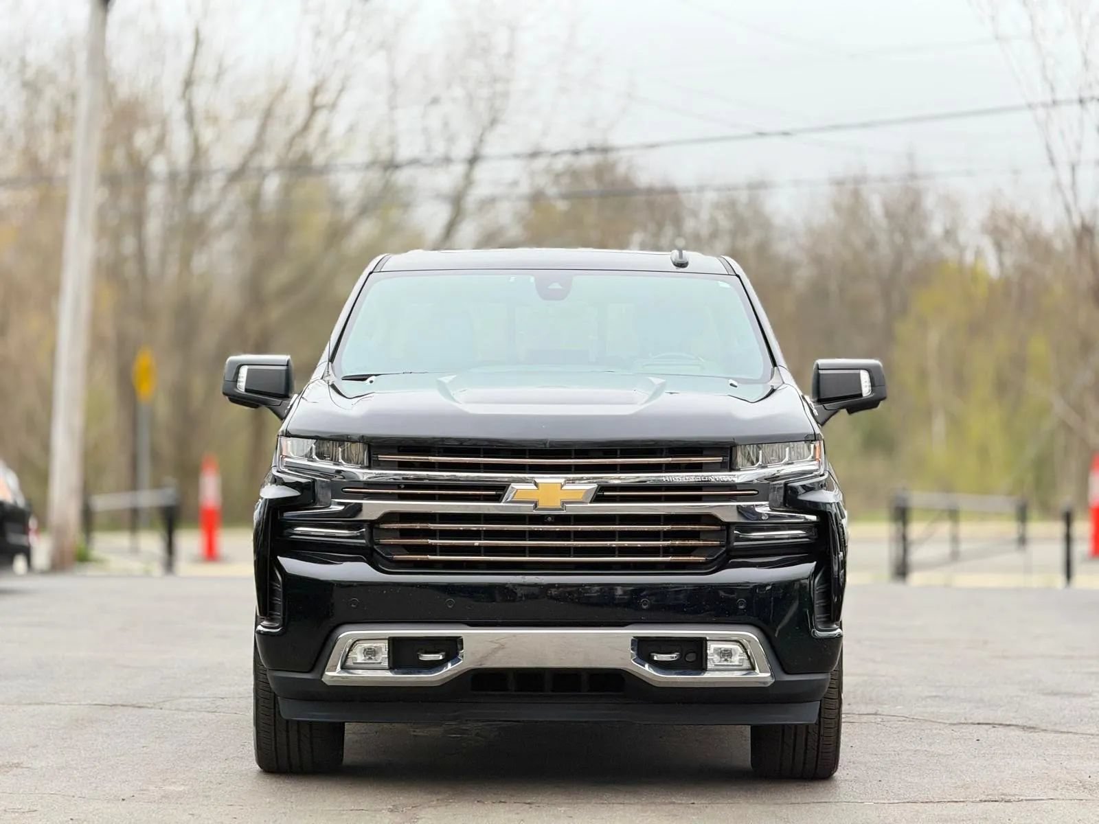 Used 2020 Chevrolet Silverado 1500 High Country w/ Technology Package AWD/4WD image 4