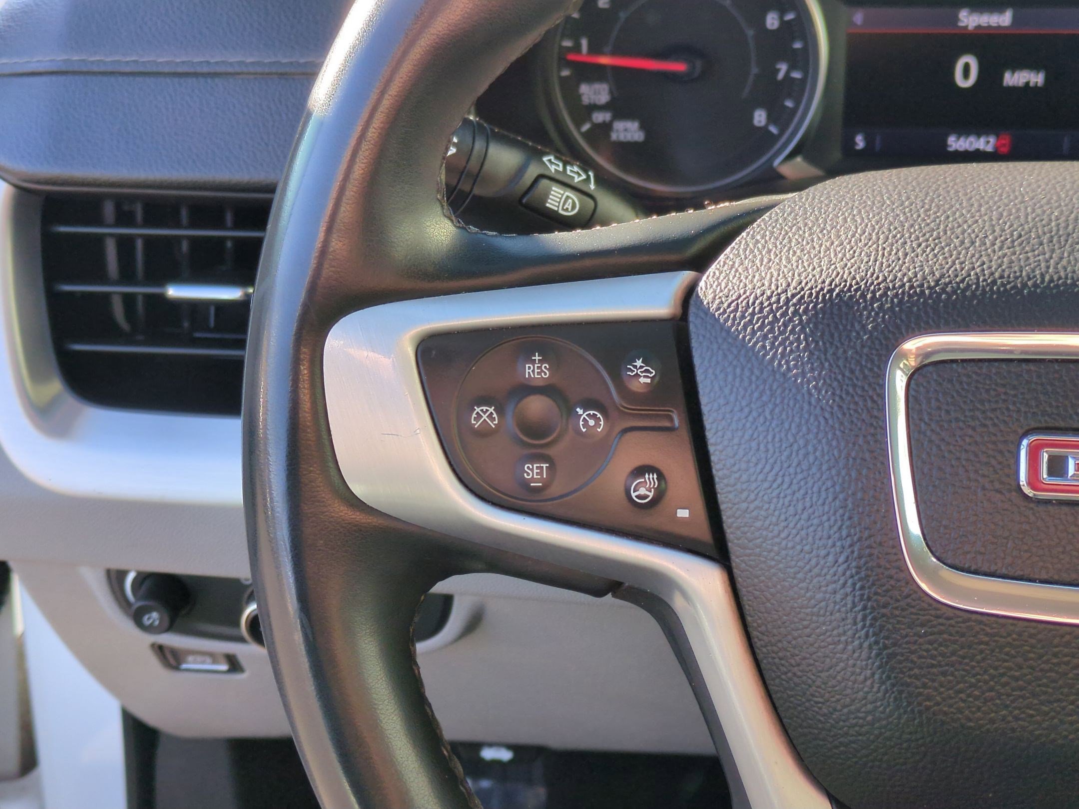 Used 2023 GMC Terrain SLT image 20