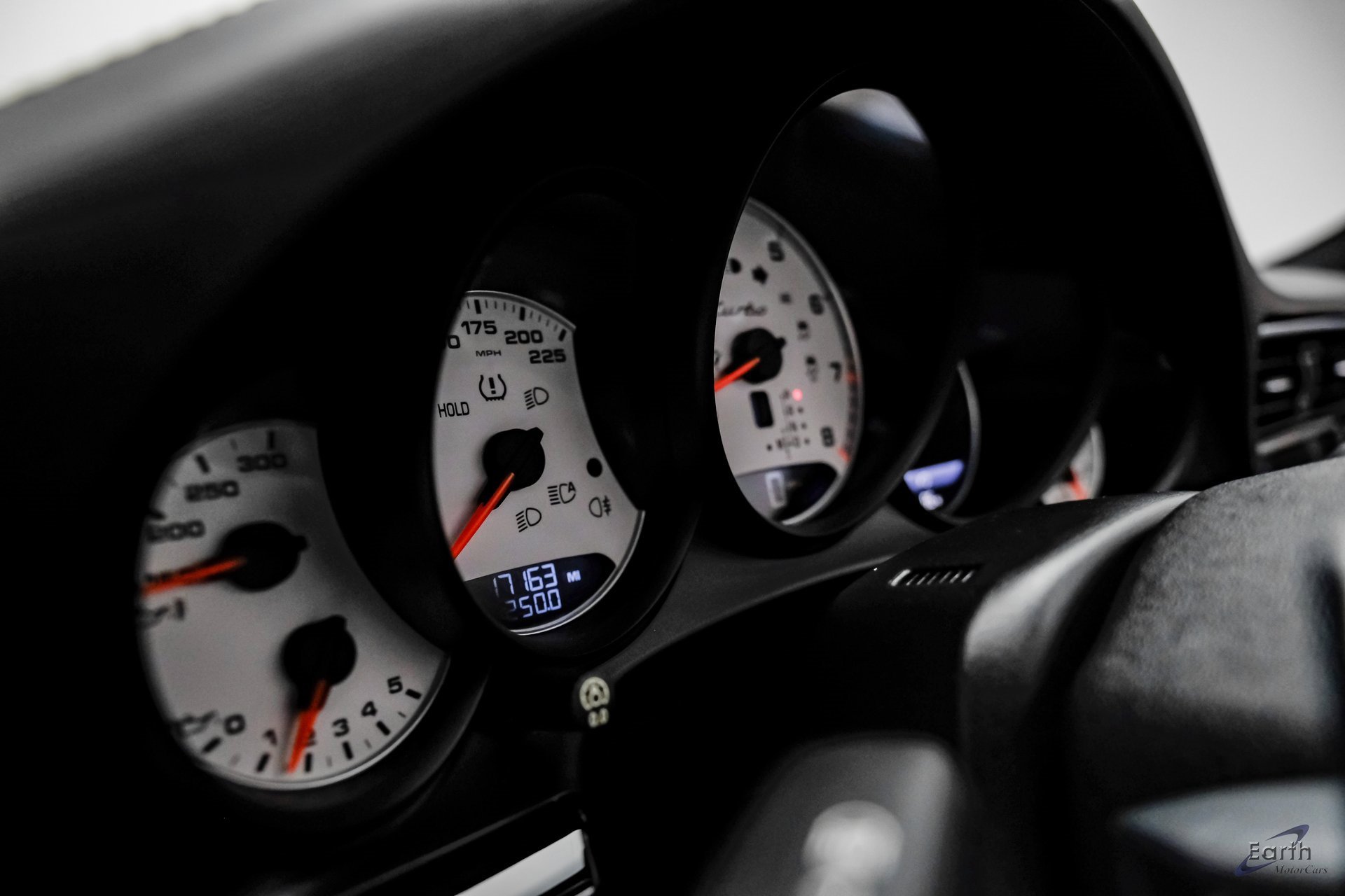 Used 2015 Porsche 911 Turbo image 41