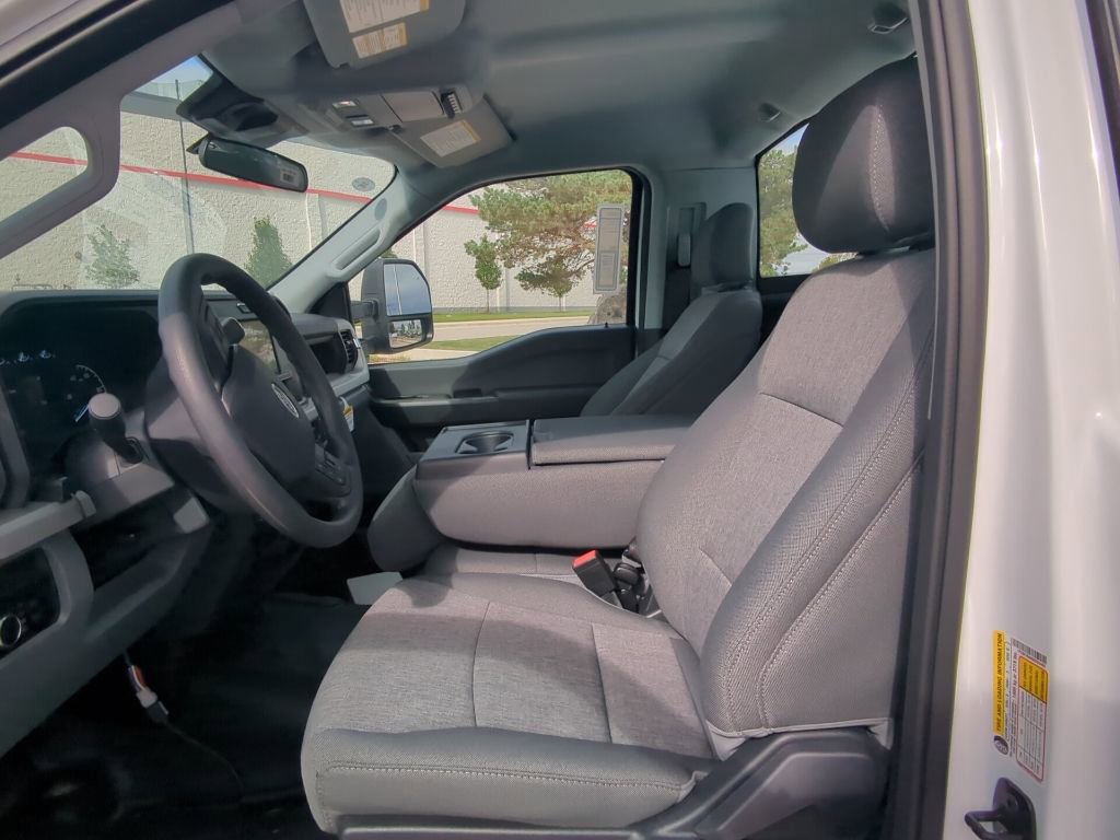 New 2025 Ford F250 XL w/ FX4 Off-Road Package image 13