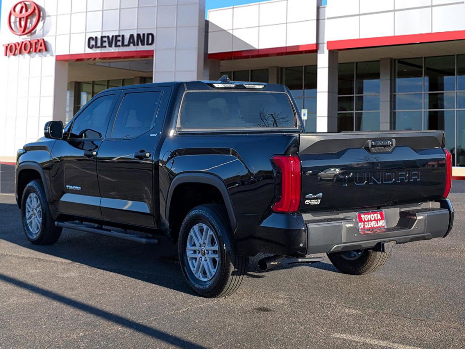 Used 2023 Toyota Tundra SR5 w/ SR5 Convenience Package image 5