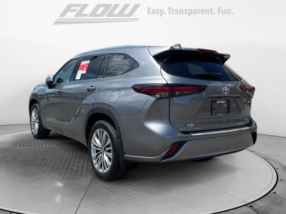 New 2026 Toyota Highlander Platinum AWD/4WD image 5