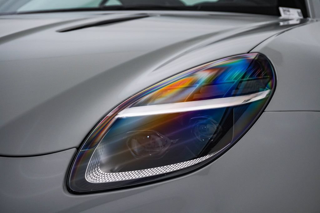 Used 2026 Aston Martin V8 Vantage S RWD image 6