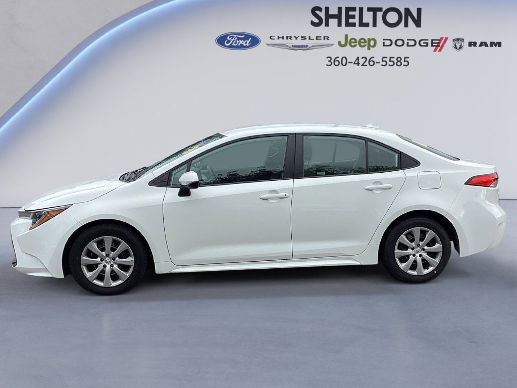 Used 2025 Toyota Corolla LE FWD image 3