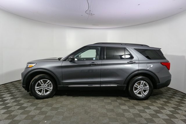 Used 2023 Ford Explorer XLT w/ Equipment Group 202A image 6