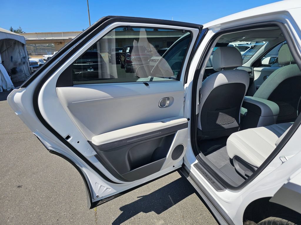 Used 2024 Hyundai Ioniq 5 Limited AWD/4WD image 15
